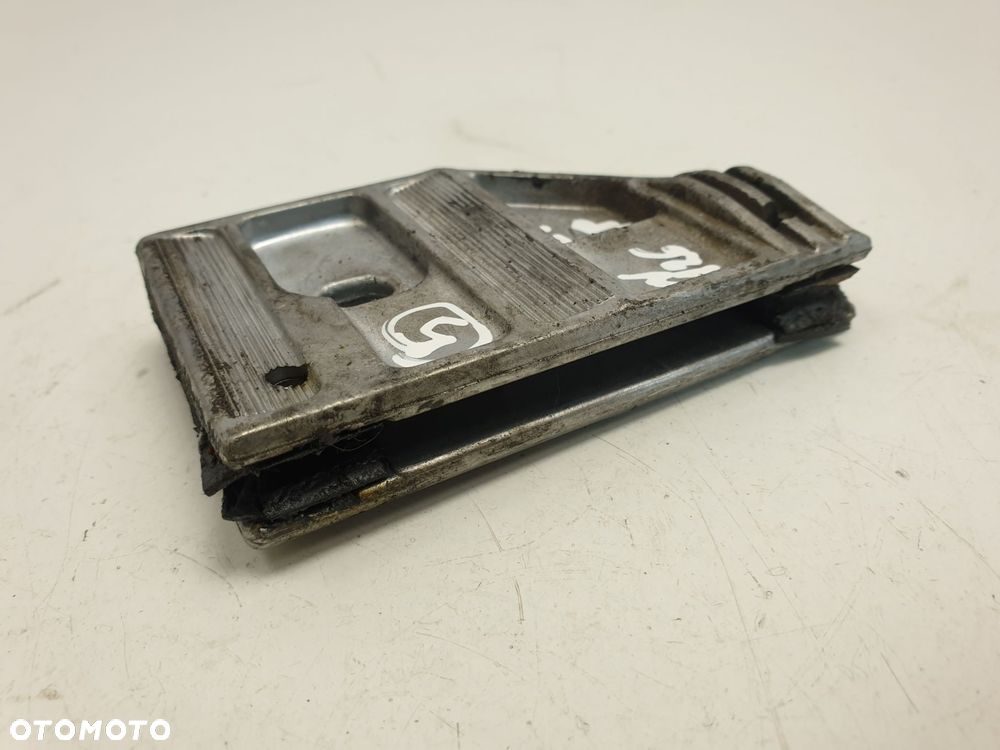 Mercedes C126 W126 COUPE SEC UCHWYT MOCOWANIE - 4