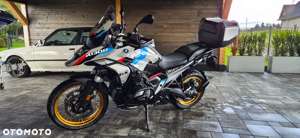 BMW R - 8
