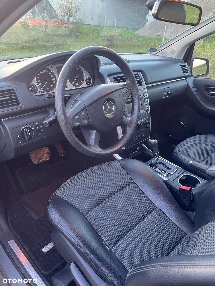 Mercedes-Benz Klasa B 180 CDI Autotronic - 13