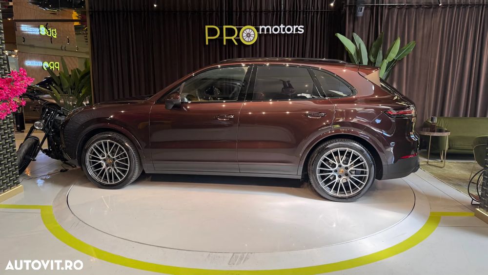 Porsche Cayenne Standard - 9