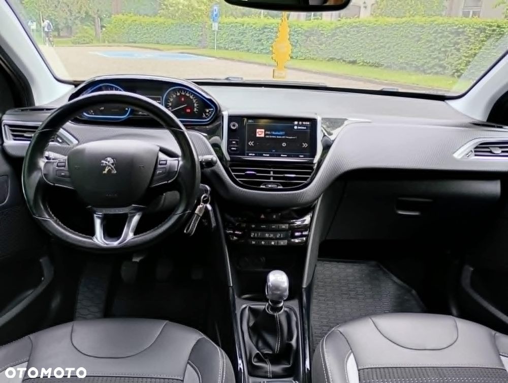 Peugeot 2008 BlueHDi 100 Allure - 8