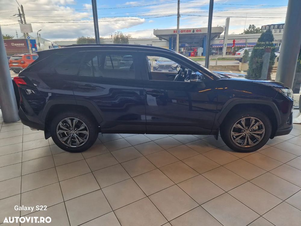 Toyota RAV4 - 7