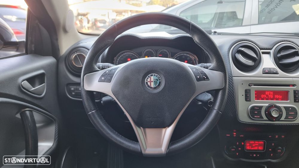 Alfa Romeo MiTo 1.4 T MultiAir Distinctive - 11