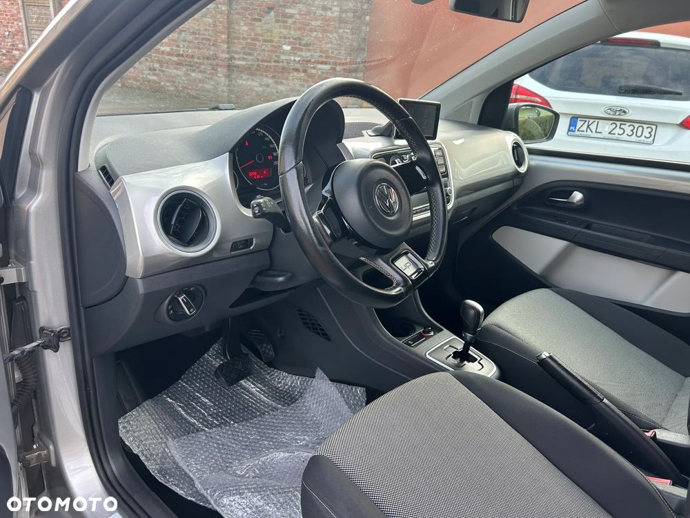Volkswagen up! ASG move - 8