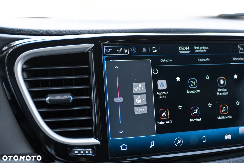 Chrysler Pacifica - 14