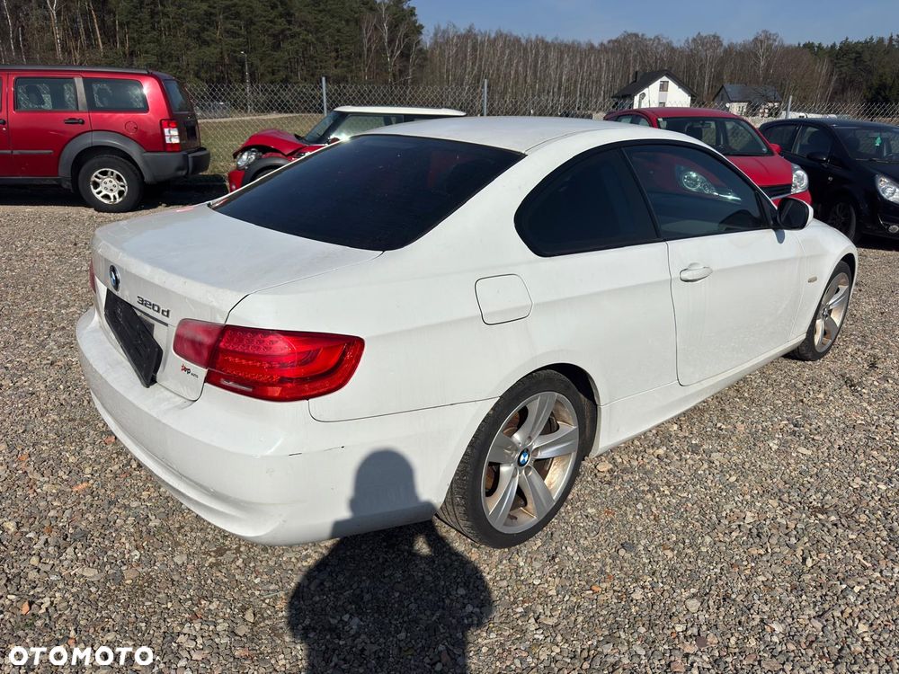 BMW Seria 3 320d - 6