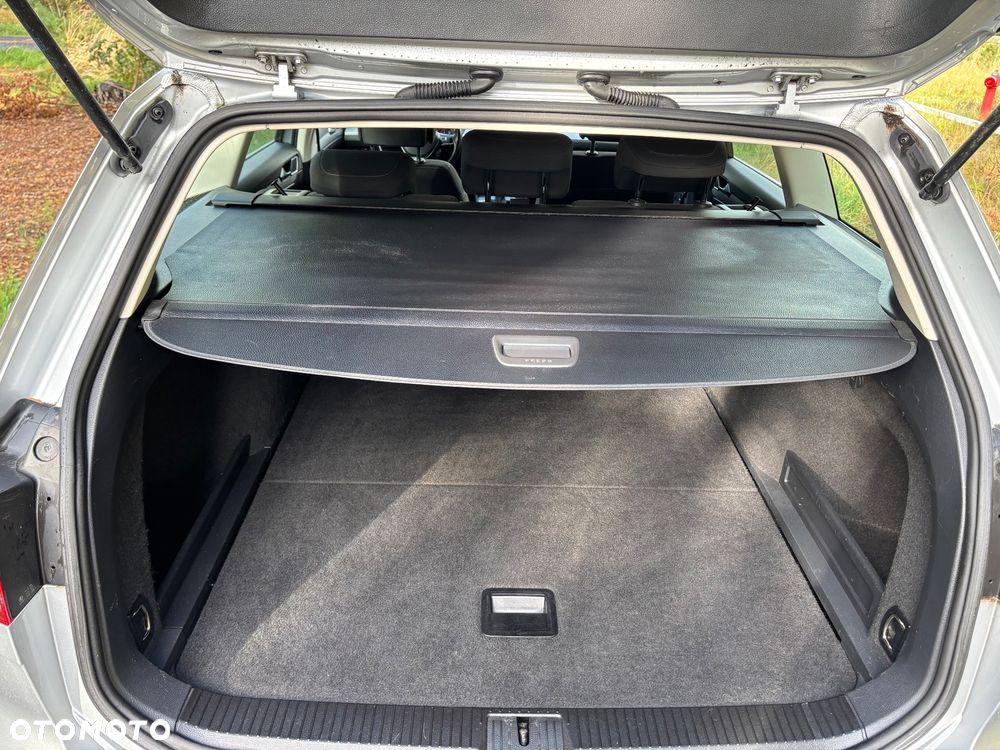 Volkswagen Passat 2.0 TDI SCR Highline DSG - 16