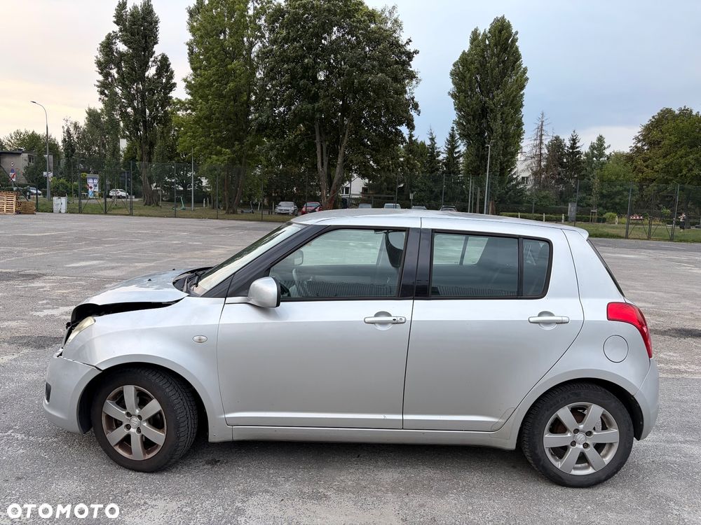 Suzuki Swift - 2
