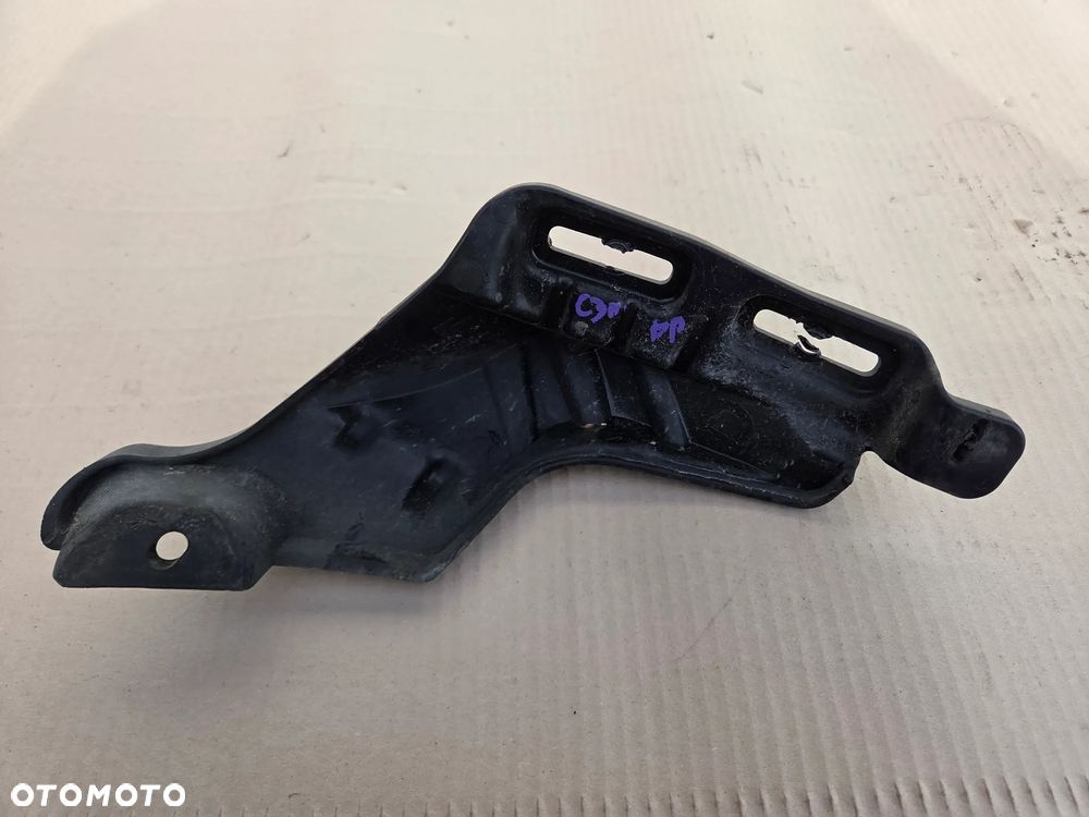 Mocowanie wspornik błotnika prawy przód Citroen C3 III   9812550880 - 1