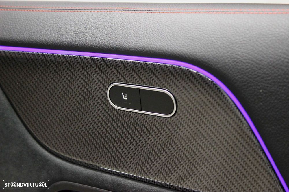 Mercedes-Benz GLA 180 d AMG Line - 24