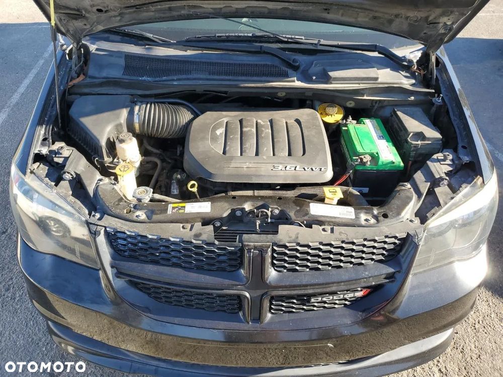 Dodge Grand Caravan - 11