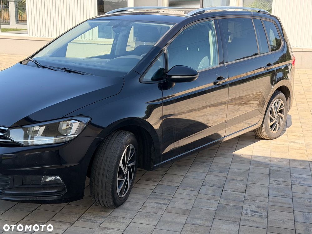 Volkswagen Touran 2019 photo 2