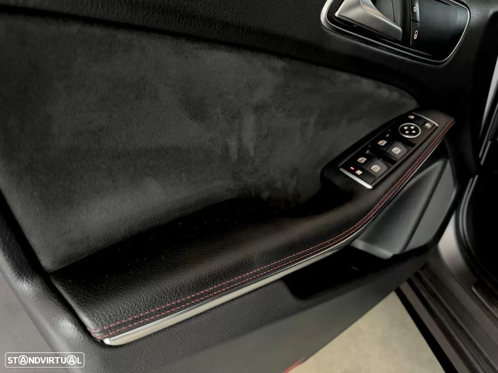 Mercedes-Benz A 180 d AMG Line - 38