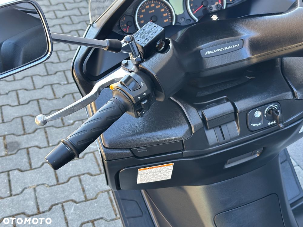 Suzuki Burgman - 20