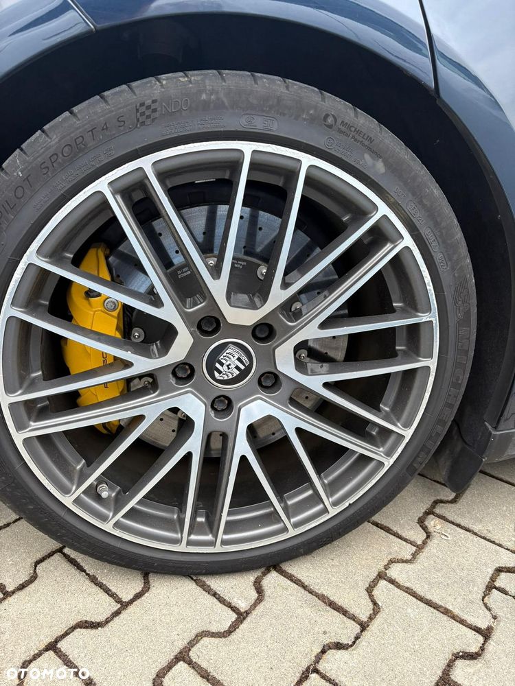 Porsche Panamera Turbo S - 19
