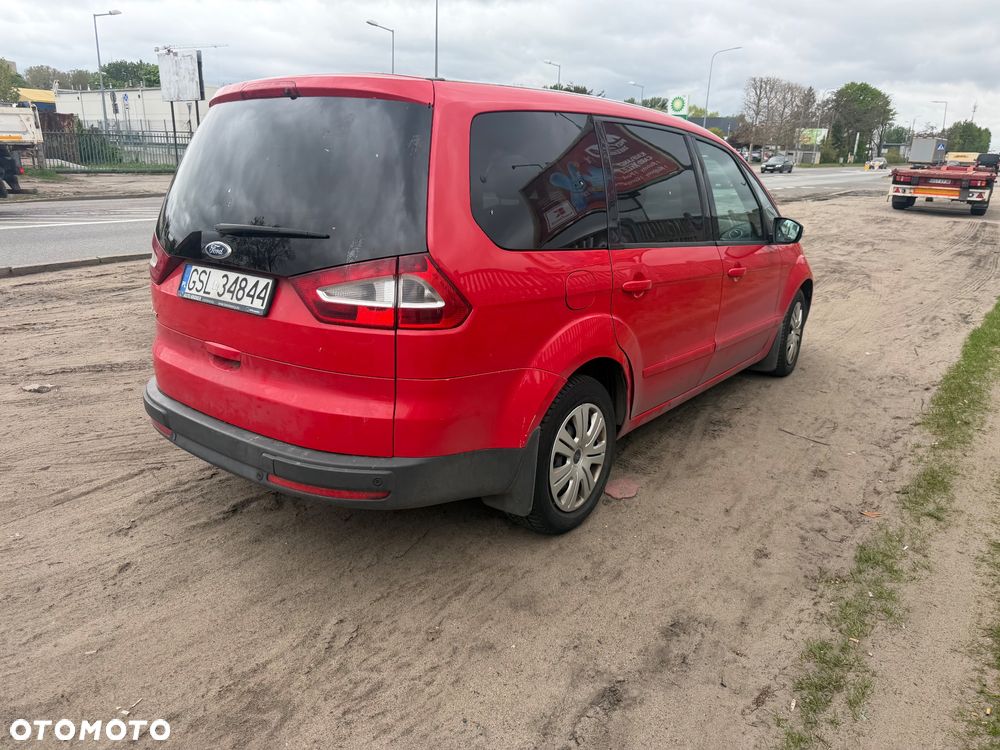 Ford Galaxy 2.0 Ambiente - 4