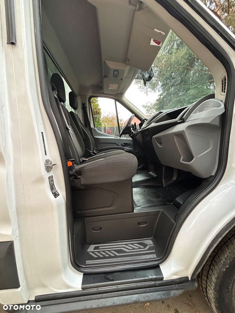 Ford Transit - 30