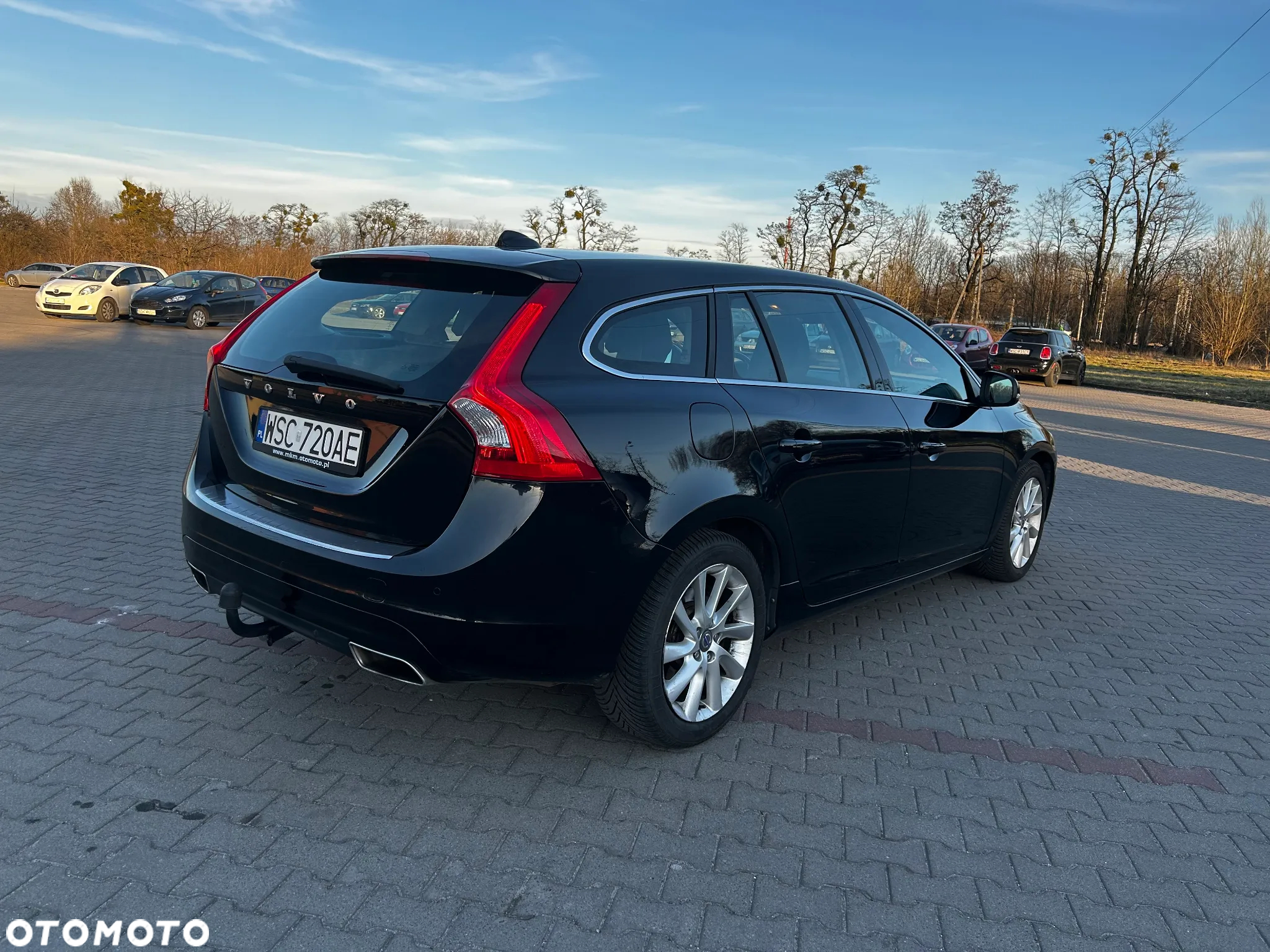 Volvo V60 D4 Drive-E Momentum - 3