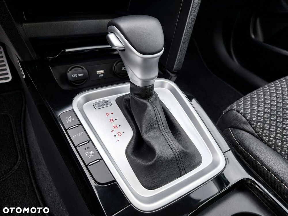 Kia XCeed - 19