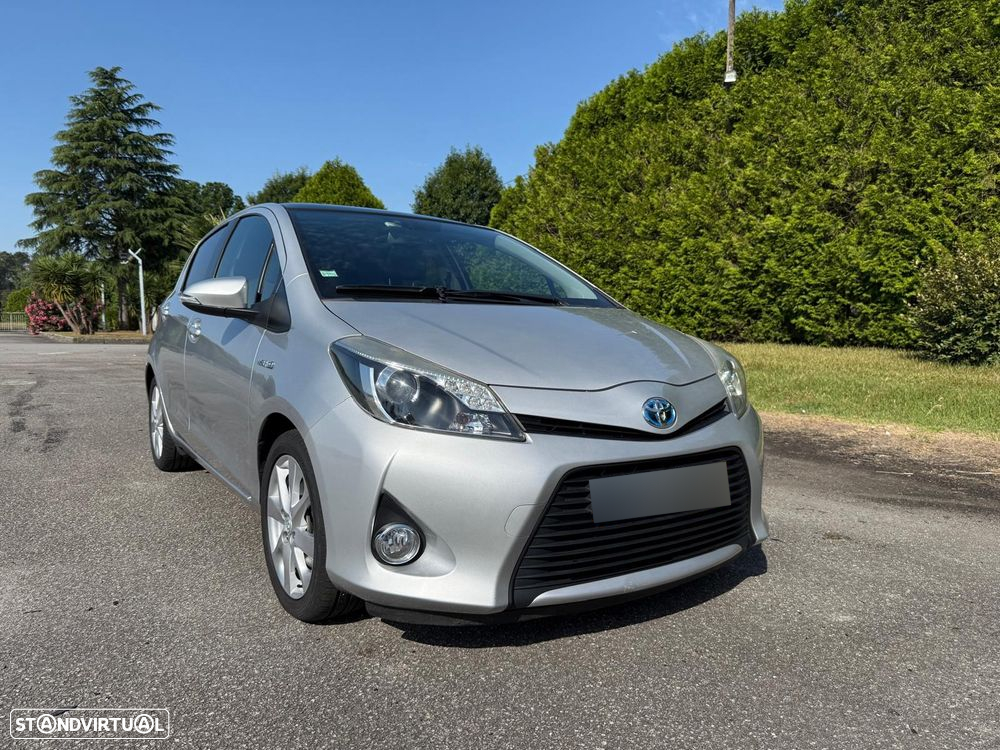 Toyota Yaris 1.5 HSD Comfort+P.Style - 10