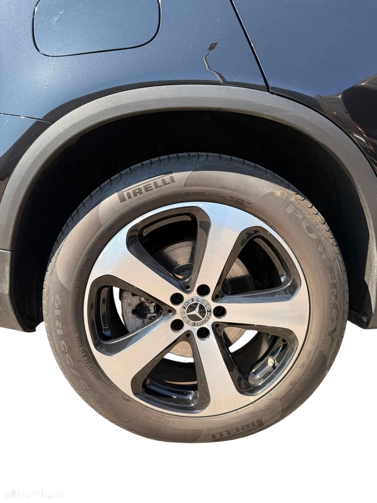 Mercedes-Benz GLC - 26