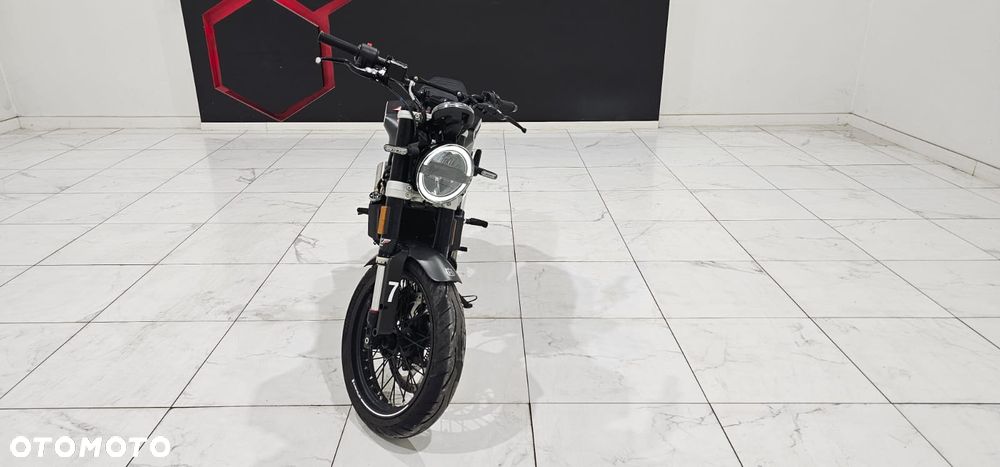 Husqvarna Svartpilen - 6