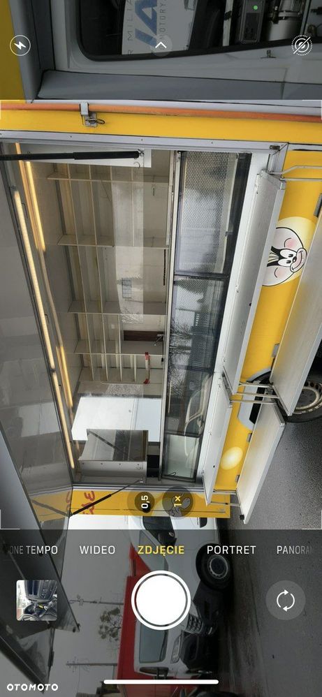 Mercedes-Benz Sprinter - 10