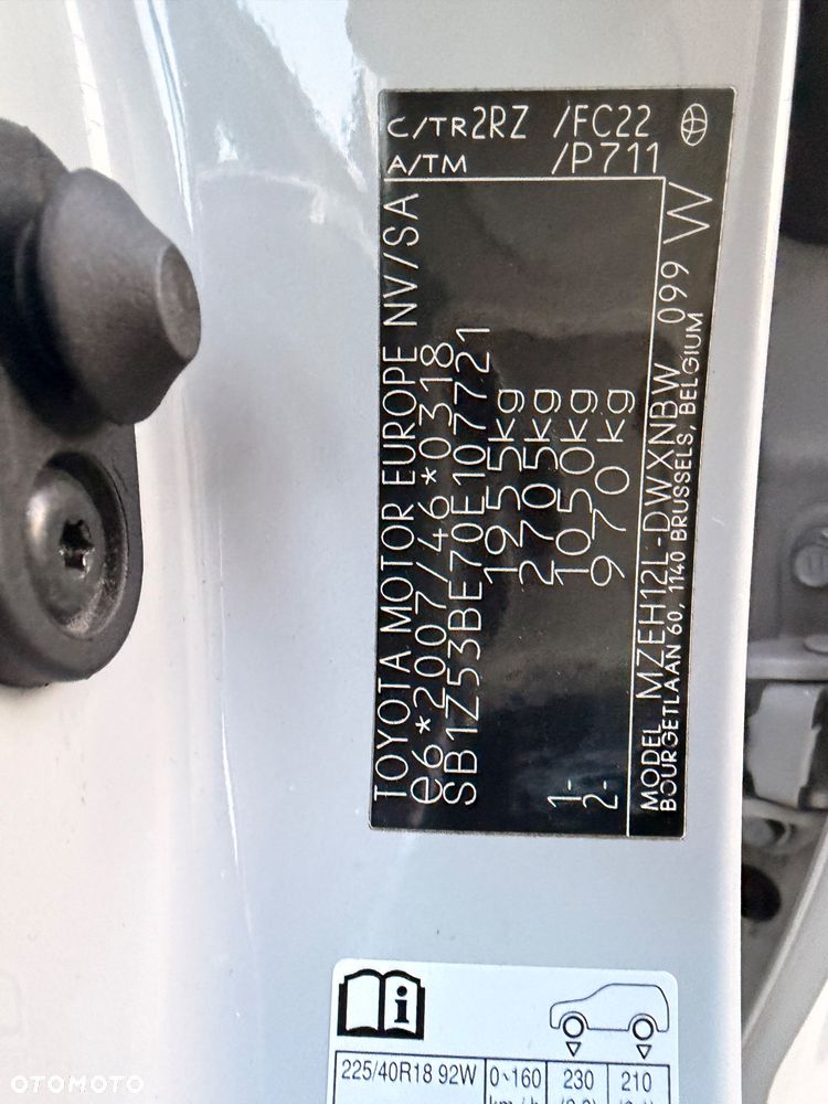 Toyota Corolla 2.0 Hybrid GR Sport - 25
