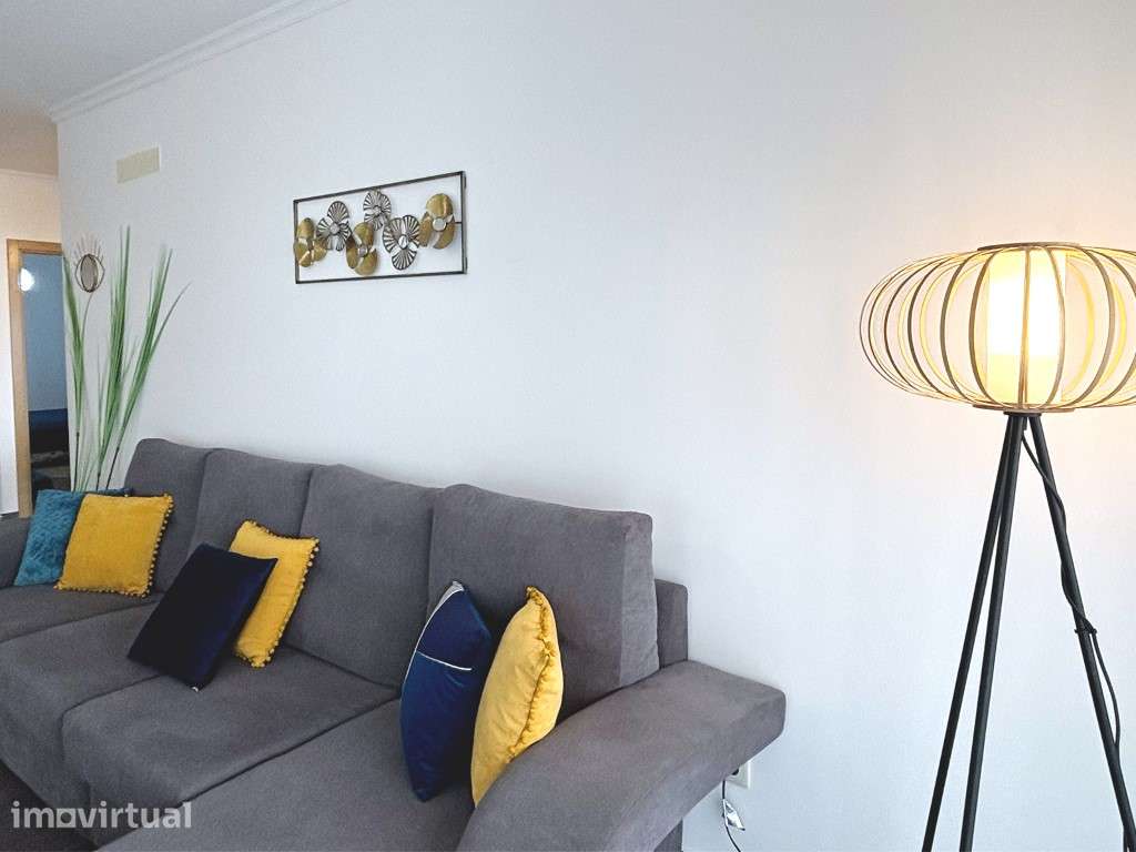 Apartamento T1 + 1 com garagem na Nazaré - Grande imagem: 4/33