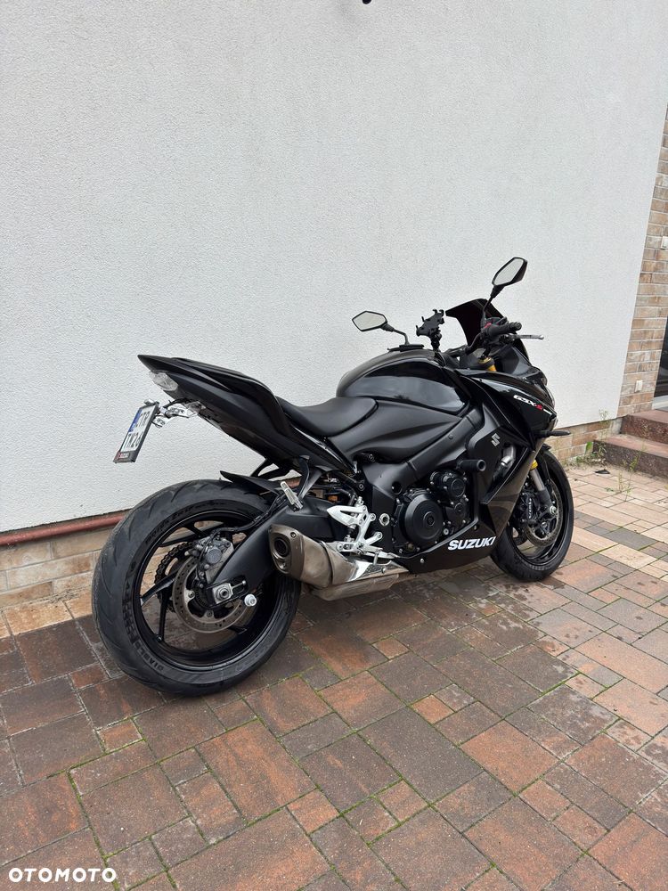 Suzuki GSX 1000 - 3