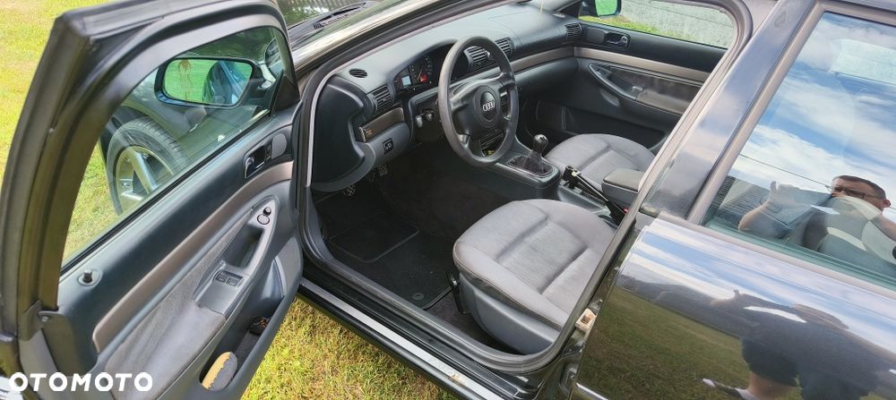 Audi A4 Limousine - 6