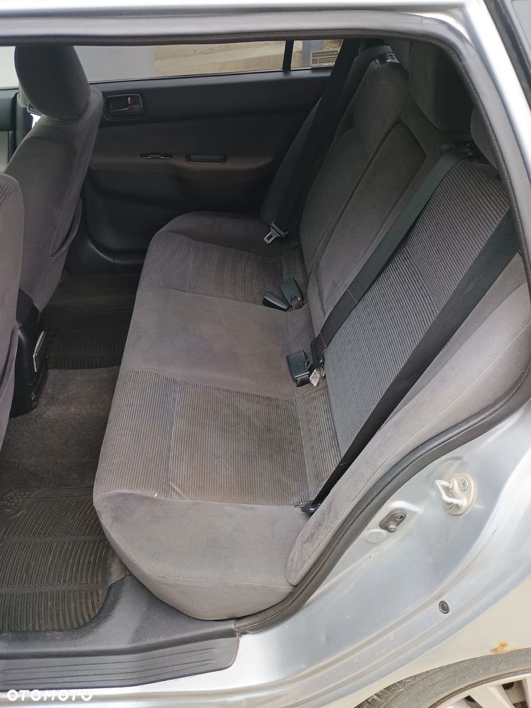 Mitsubishi Lancer - 7