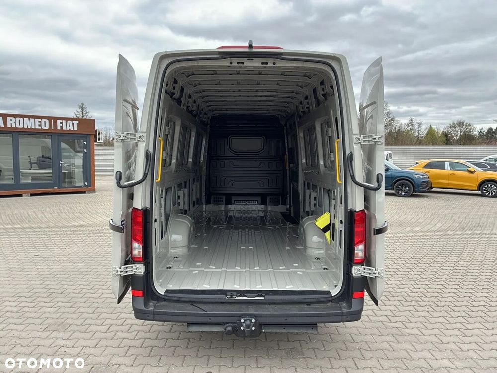 Volkswagen Crafter 35 Furgon LONG/L5H3, 2.0 BiTDI 177KM, Wysoki dach, r. o. 4490mm - 11