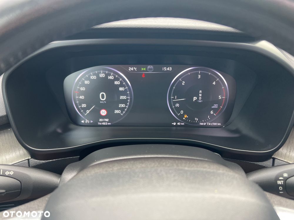 Volvo XC 40 D3 AWD Momentum Pro - 28