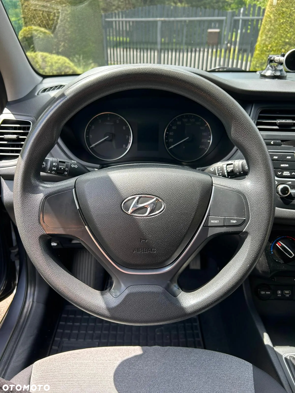 Hyundai i20 1.2 Classic + - 8