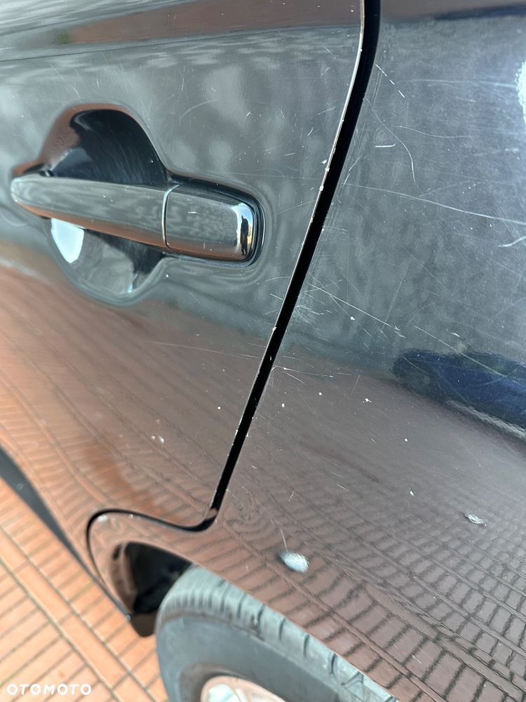 Mitsubishi Outlander - 22