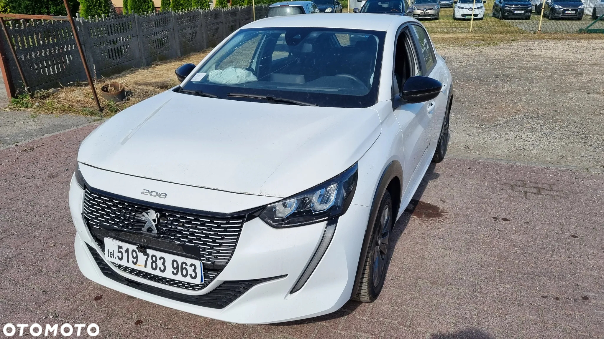 Peugeot 208 - 6