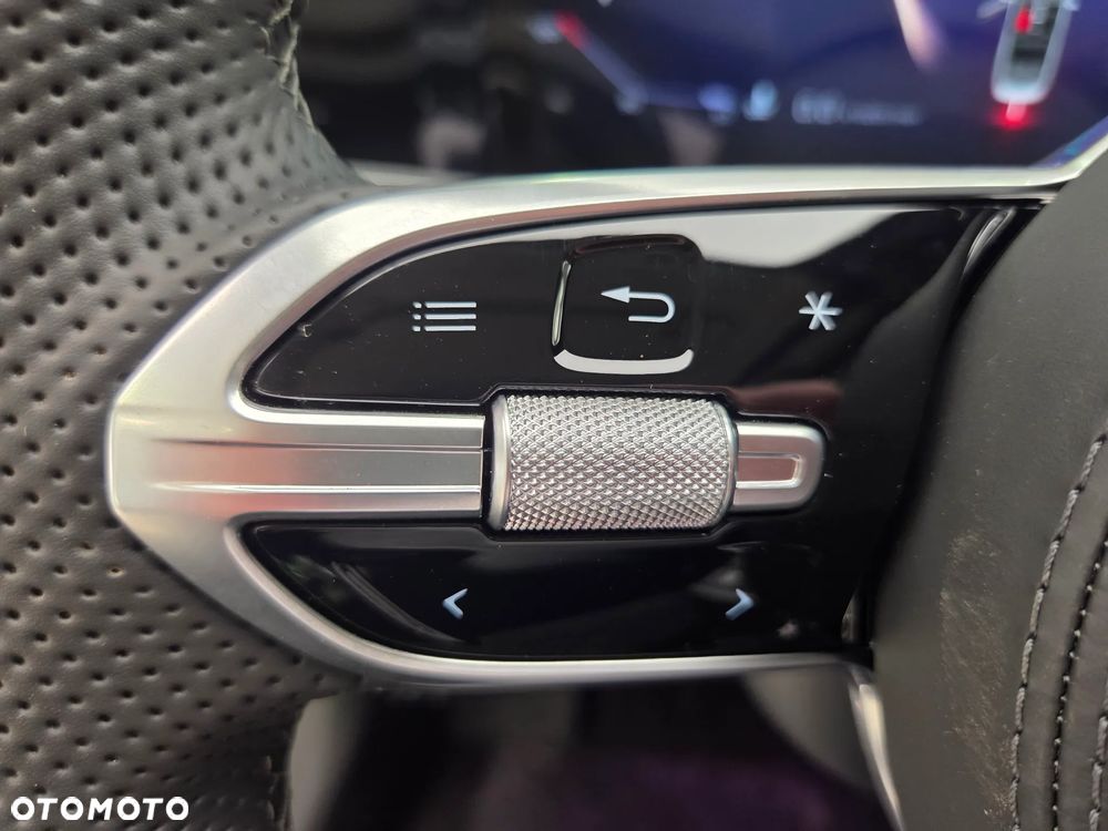 Hongqi H9 2.0T Deluxe - 16