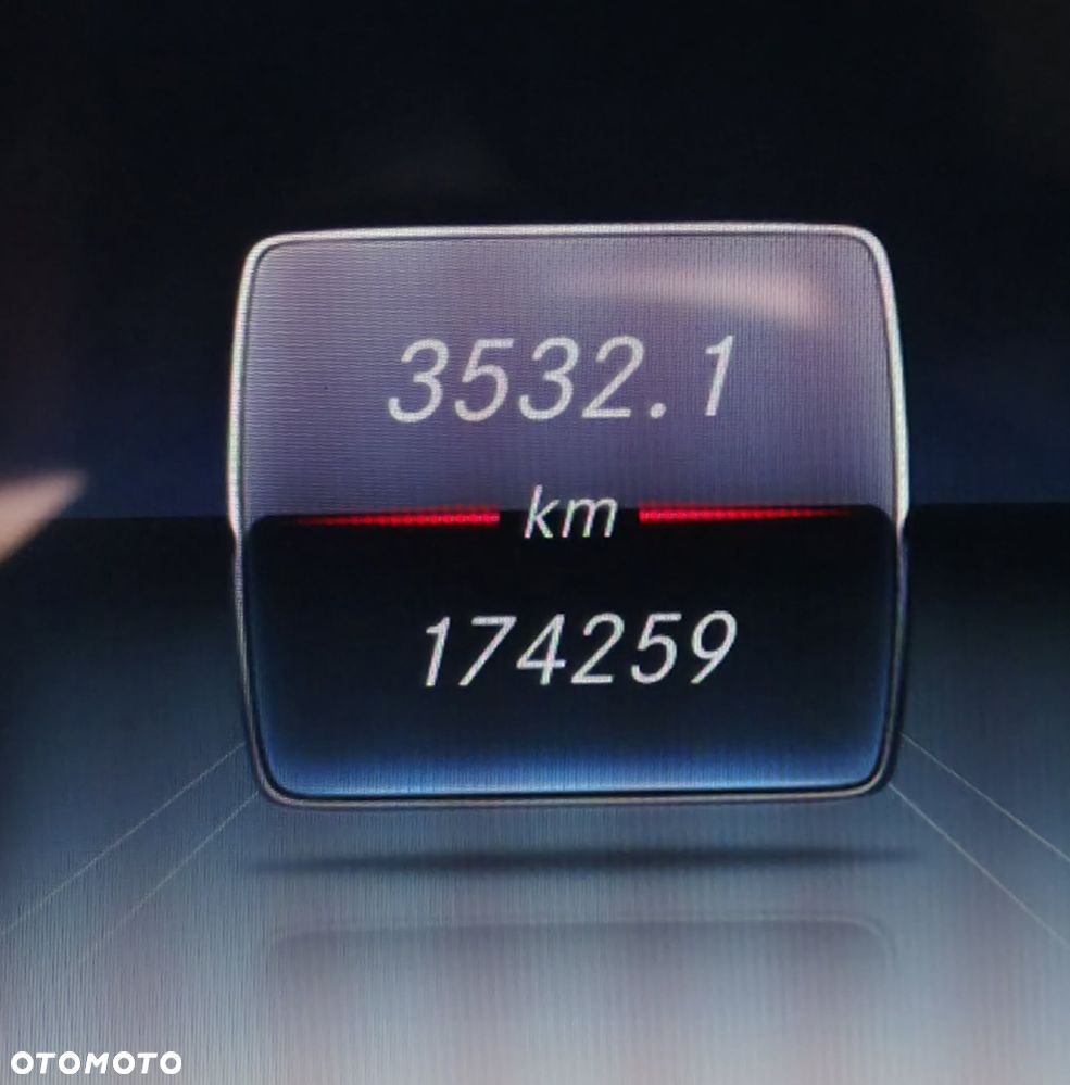 Mercedes-Benz CLS - 19