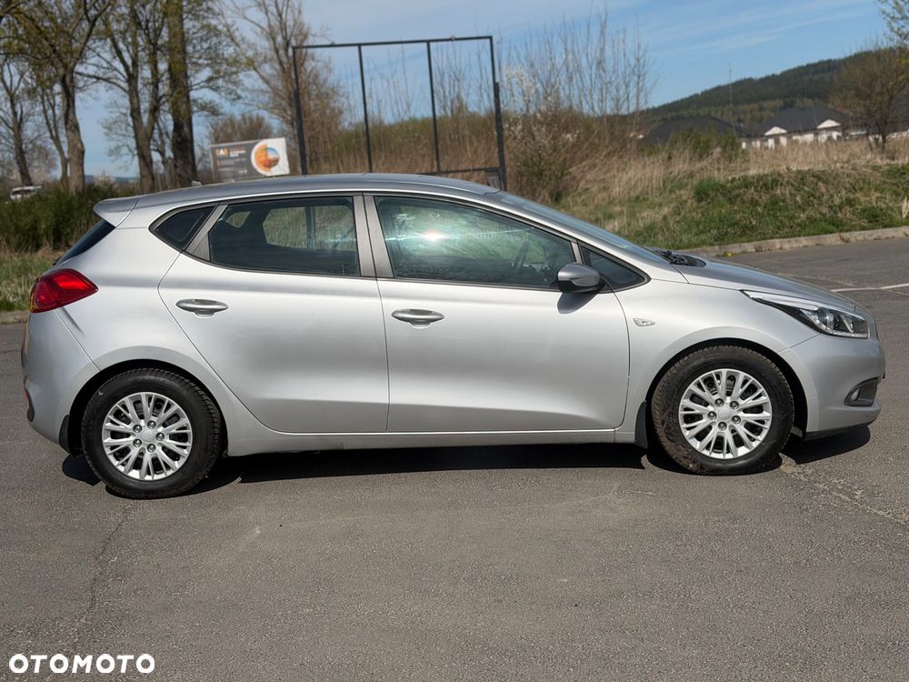 Kia Ceed 1.6 GDI M - 12