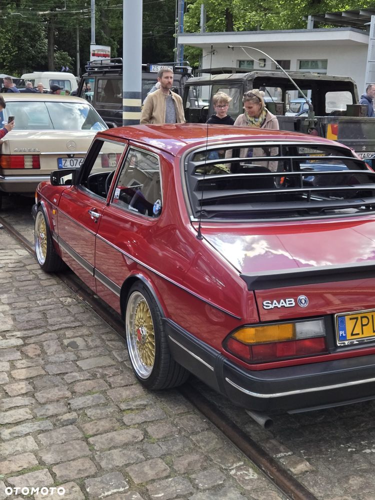 Saab 900 - 4