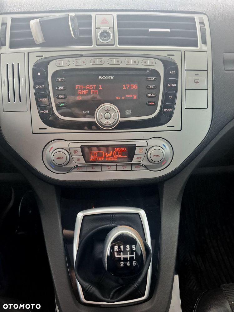 Ford Kuga 2.0 TDCi 4x4 Titanium - 12