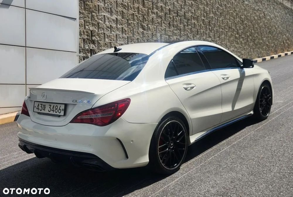 Mercedes-Benz CLA AMG 45 4Matic 7G-DCT - 2