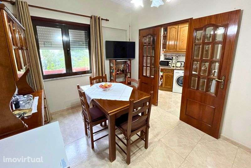 Apartamento T4 com marquise - Grande imagem: 2/12