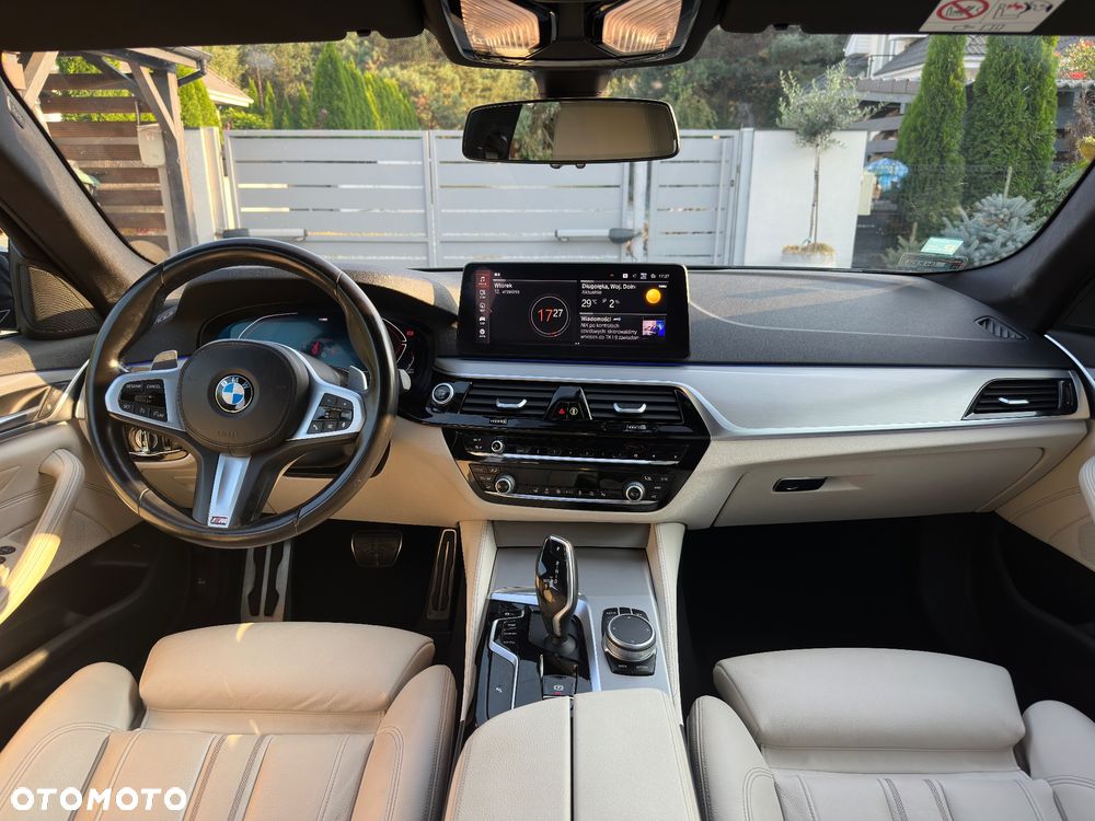 BMW Seria 5 520d xDrive - 11