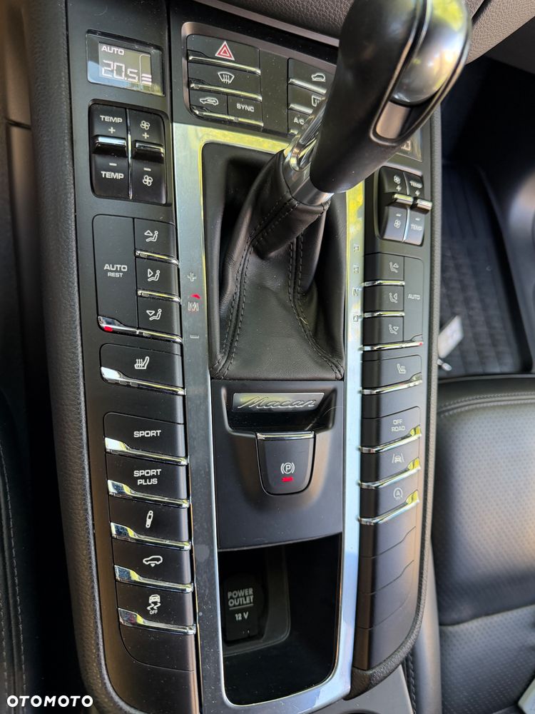 Porsche Macan Standard - 26