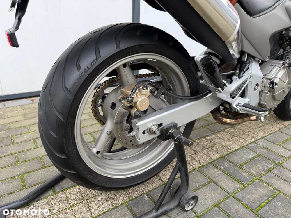 Honda CB - 22