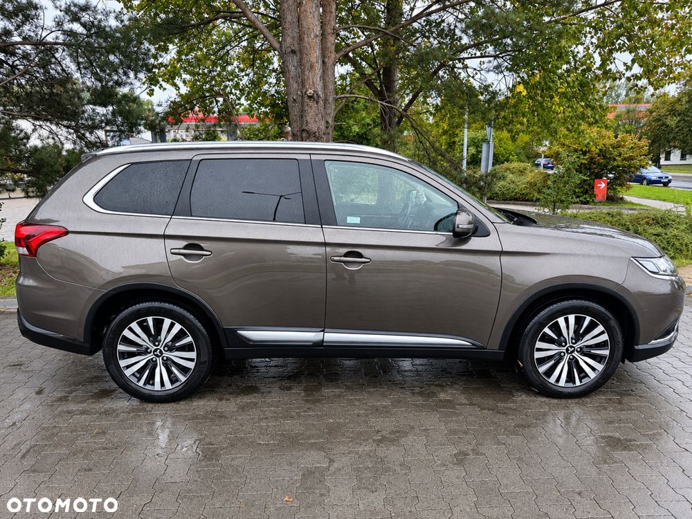 Mitsubishi Outlander - 6