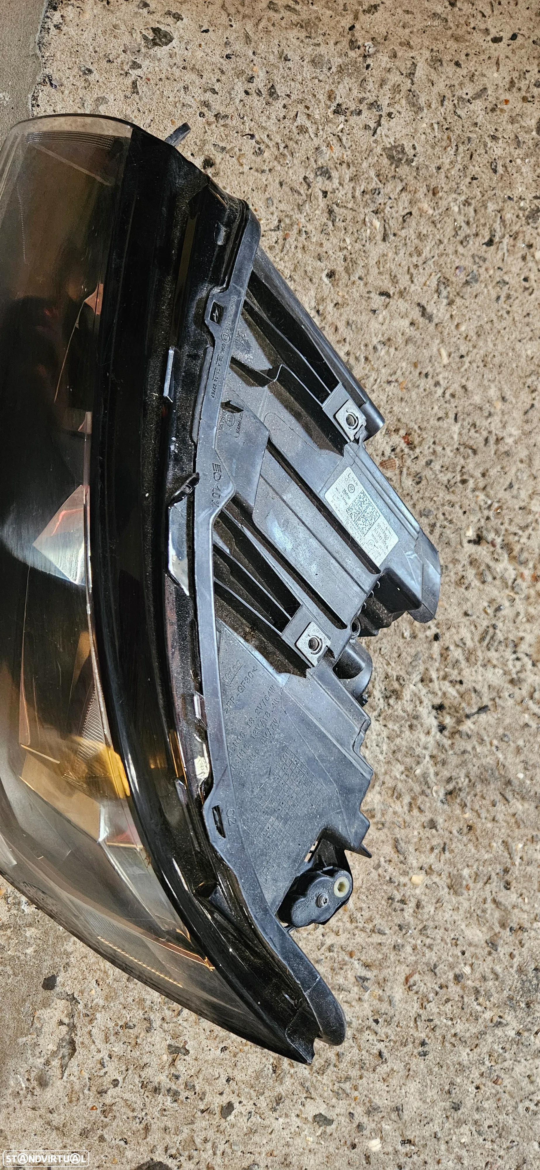 Farol esq vw transporter t6 - 3