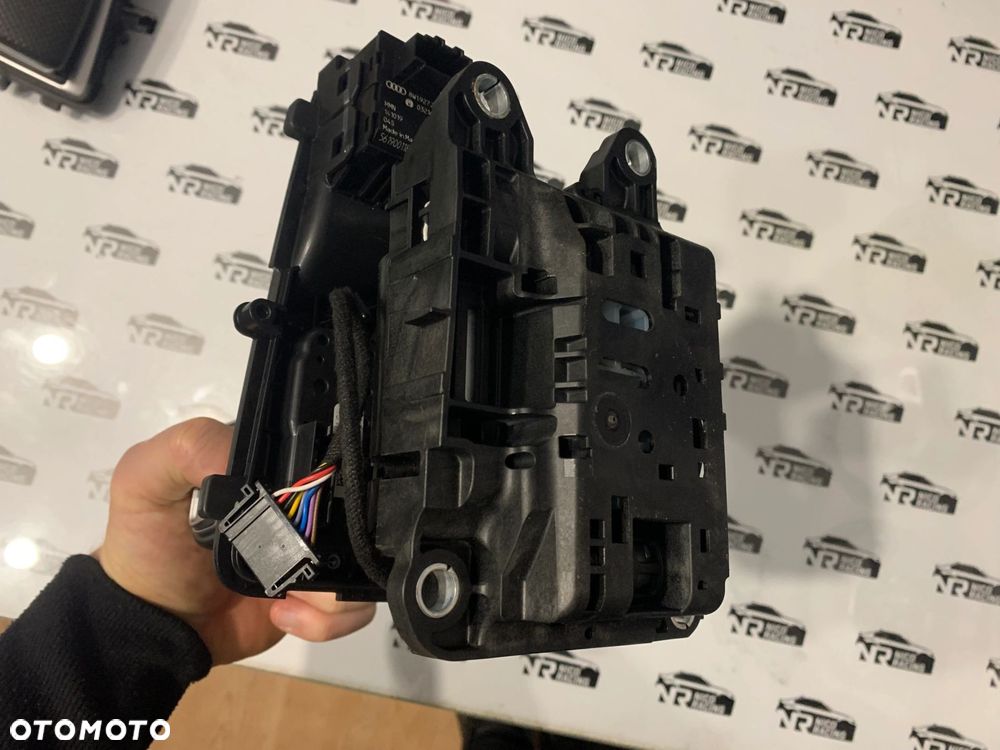 LEWAREK GAŁKA ZMIANY BIEGÓW AUDI A4 B9 SKÓRA 8W1713041N - 9